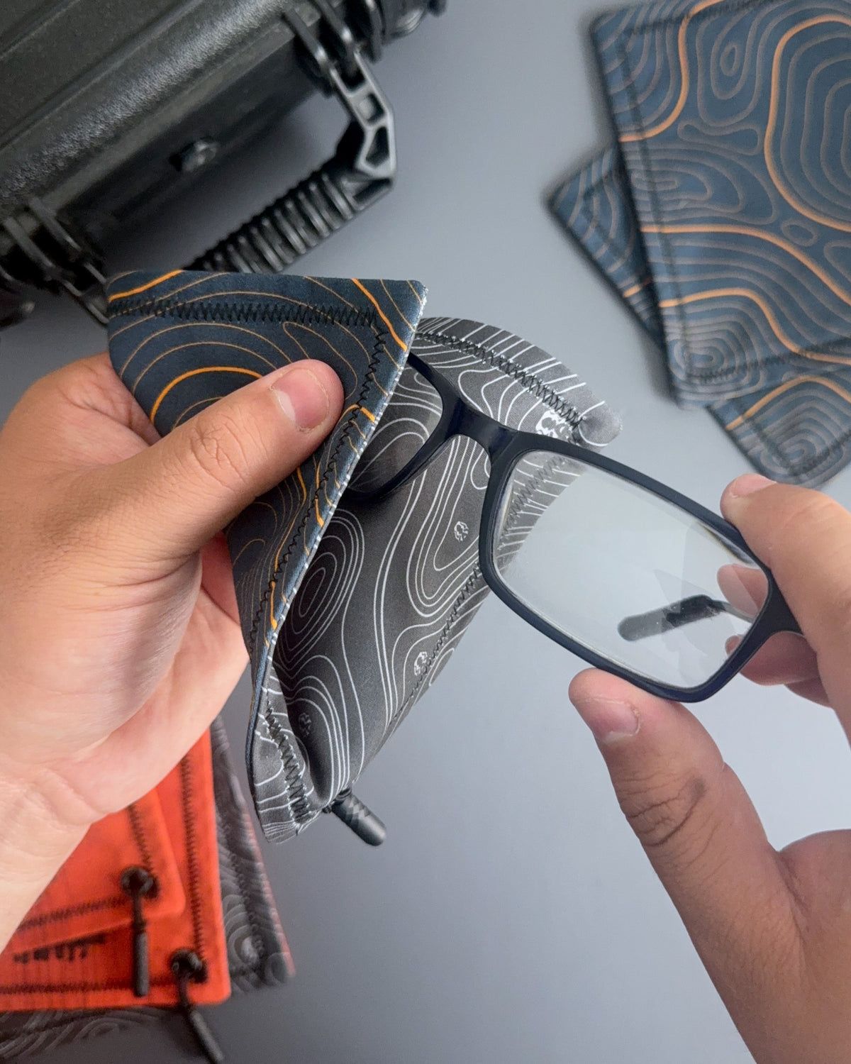 SLATE TOPO HANDKERCHIEF (MINI) - EDC HANK